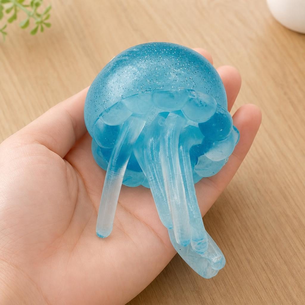 Jucarie Squishy Meduza, Antistres Senzorial cu Sclipici, Silicon Moale, 4.5x4.5x4.5 cm, Culoare Mix