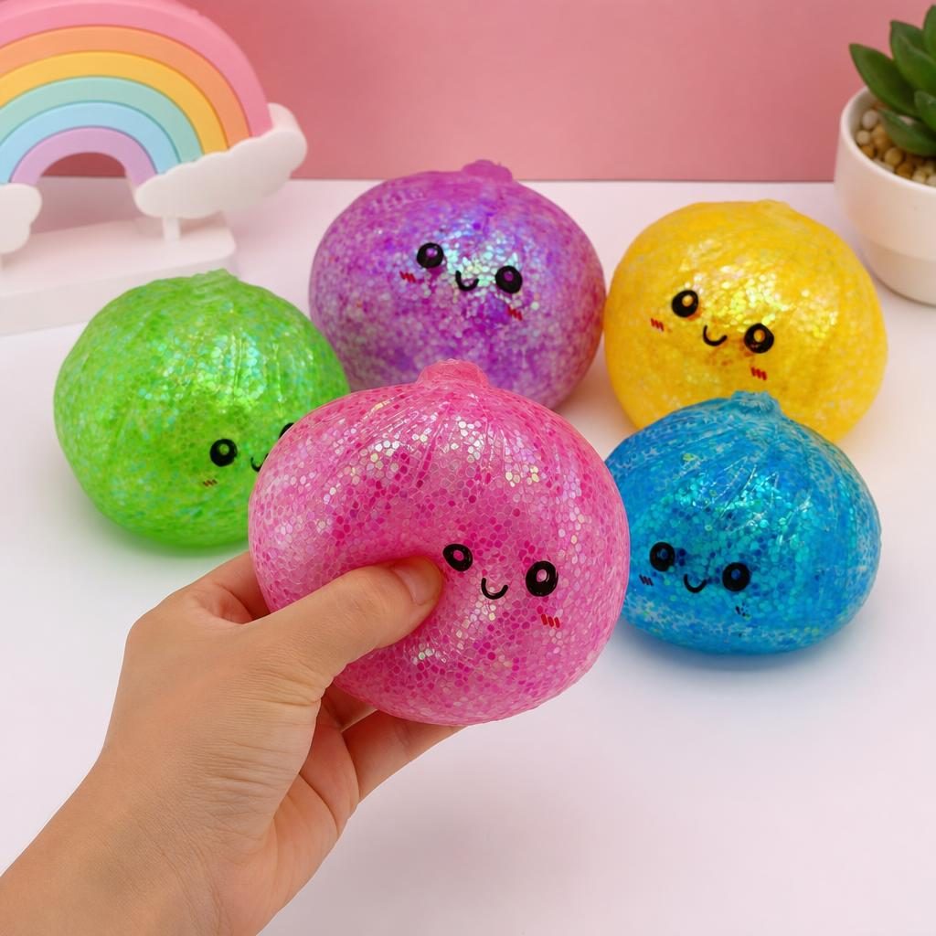 Squishy Dumpling Antistres, Fata Zambitoare cu Sclipici si Bile de Hidrogen, Revenire Lenta, Termoplastic, 5.5 x 5.5 x 5.5 cm, Culoare Mix
