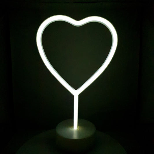 Decoratiune Luminoasa Inima, Instalatie LED pentru Craciun, Alimentare cu Baterii, Plastic, Alb Rece
