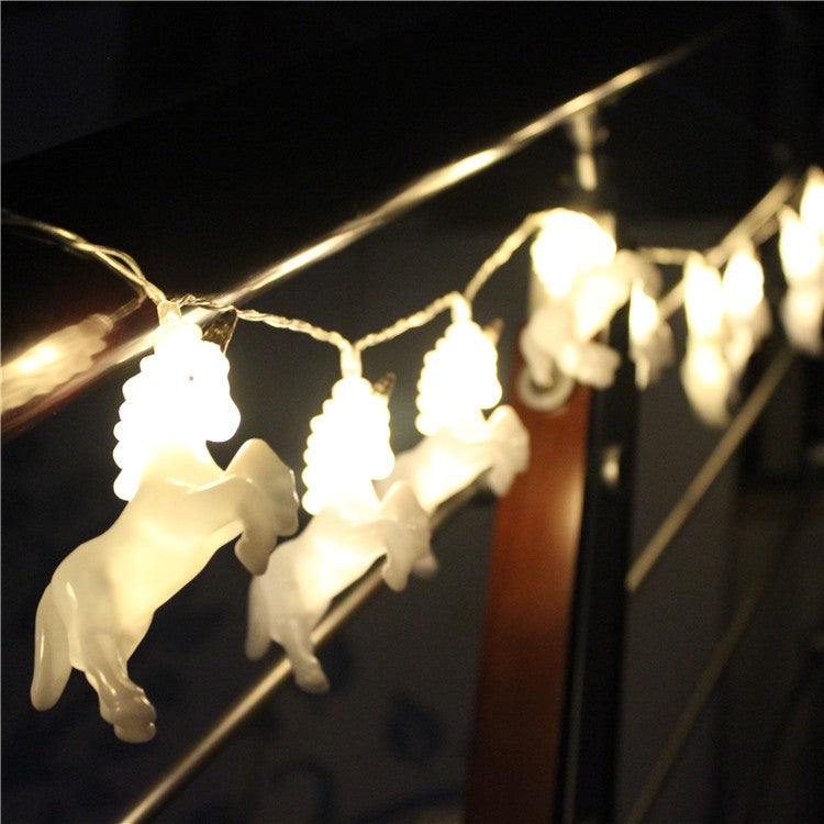 Instalatie de Craciun Tip Sir cu 10 LED-uri, Figurina Inorog, Fir Transparent, Alimentare cu Baterii, Lungime 1.5 m