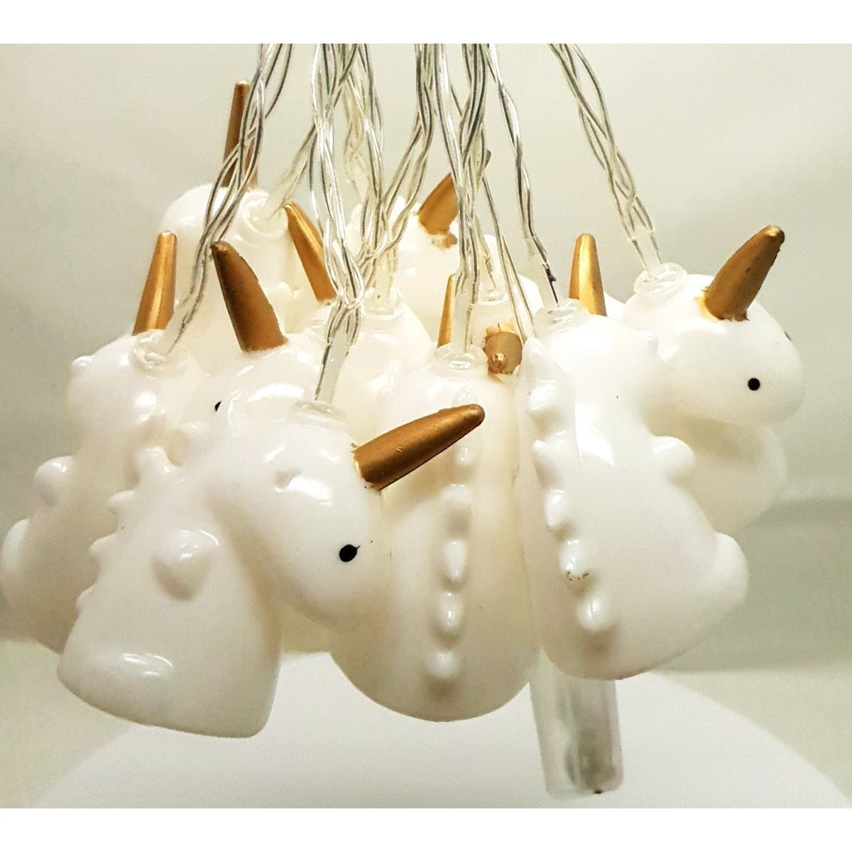 Instalatie de Craciun Tip Sir, Ghirlanda Luminoasa cu 10 LED-uri, Model Unicorn Decorativ, Alimentare cu Baterii, Interior si Exterior, 1.5 m, Alb Cald