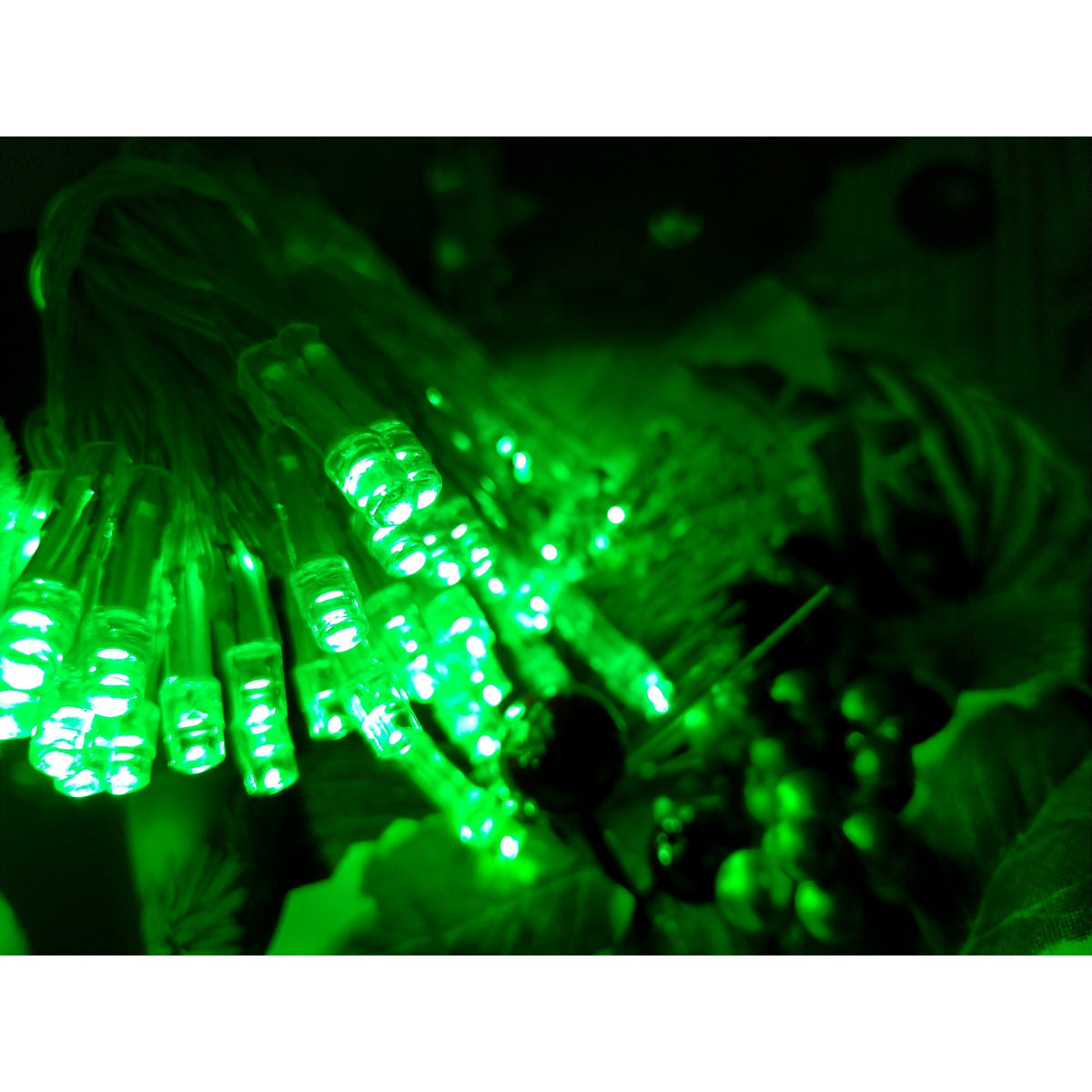 Instalatie de Craciun Tip Sir, 50 LED-uri, Fir Transparent, Alimentare cu Baterii, Exterior si Interior, 5 m, Verde
