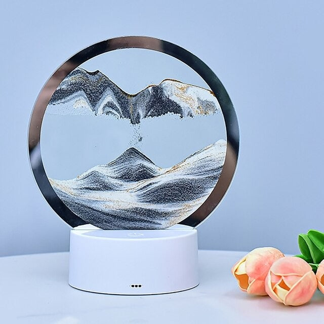 Lampa Decorativa Tip Clepsidra, Nisip Miscător cu Imagine 3D Dinamică, Efect Antistres si Relaxant, Alimentare USB sau Baterii, Sticla si Acril, 16 x 18.5 cm, Gri/Auriu