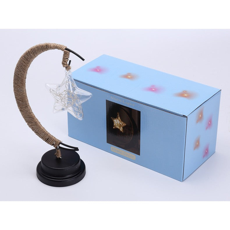 Lampa Veghe LED, Semi-Luna cu Stea Suspendata, Design Romantic cu 11 LED-uri, Cadru Metalic si Sticla, 28x15 cm, Alb Cald