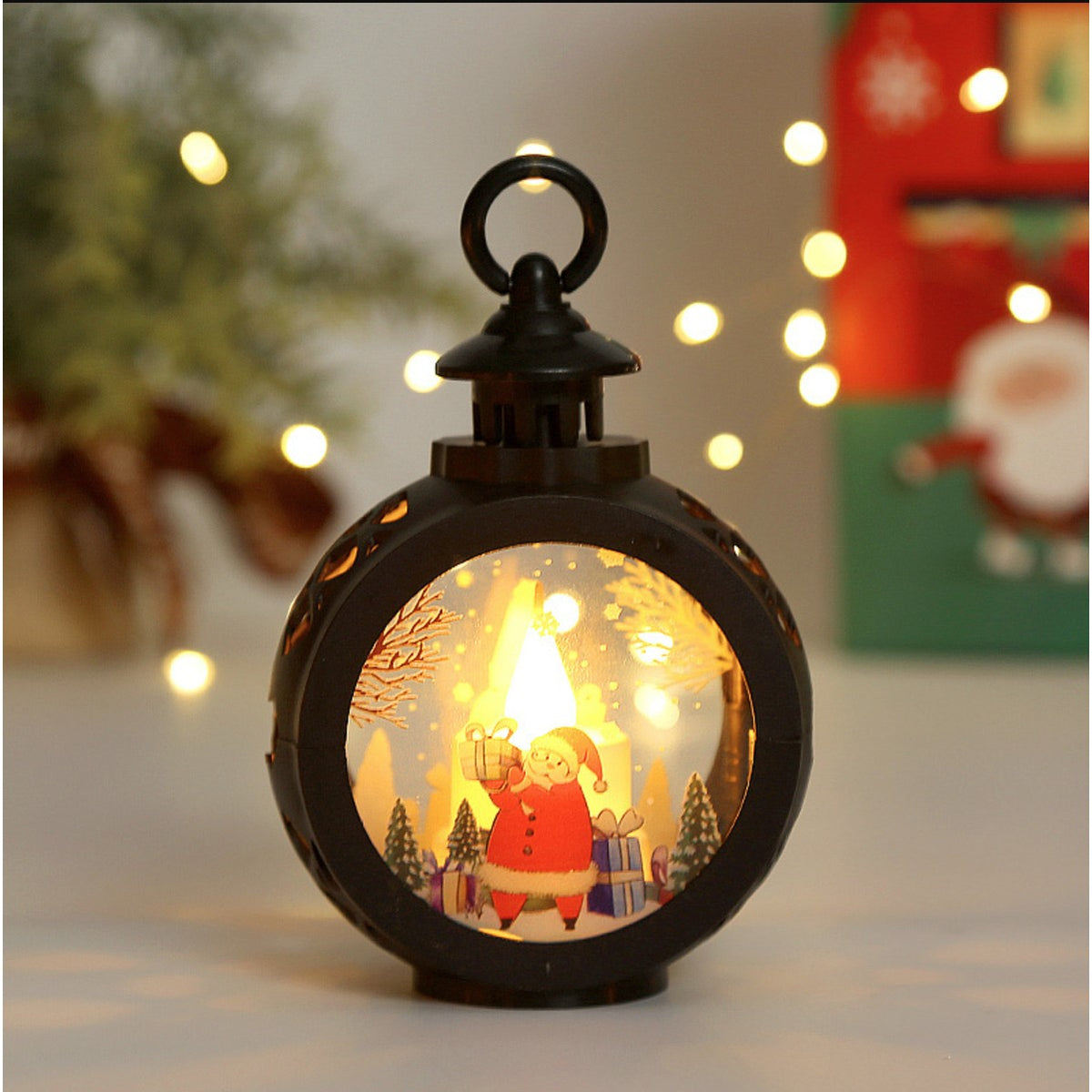 Felinar Decorativ de Craciun cu LED, Lumanare Interioara si Inscriptie Mos Craciun, Lumina Alba Calda, Baterii Incluse, Plastic si Sticla, 13.5 x 9 cm, Negru