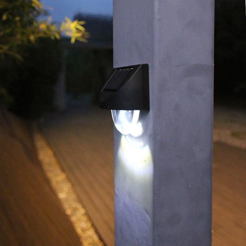 Set 4 Aplice Solare LED pentru Gradina si Terasa, Rezistente la Apa IP65, Senzor Lumina, ABS si Policarbonat, 8.8 x 8.5 cm, Lumina Alb Rece, Negru