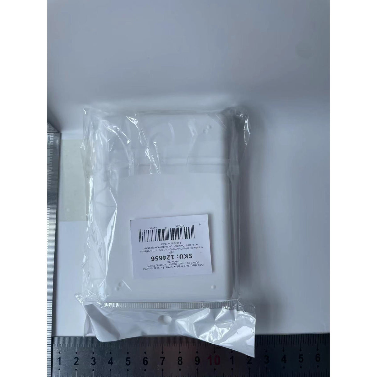 Organizator Medicamente Portabil, Cutie Depozitare Pastile Pliabila cu 7 Compartimente Sigilate, Plastic Fara BPA, Inchidere Ermetica, 10.2 x 7.2 x 2.5 cm, Alb/Verde