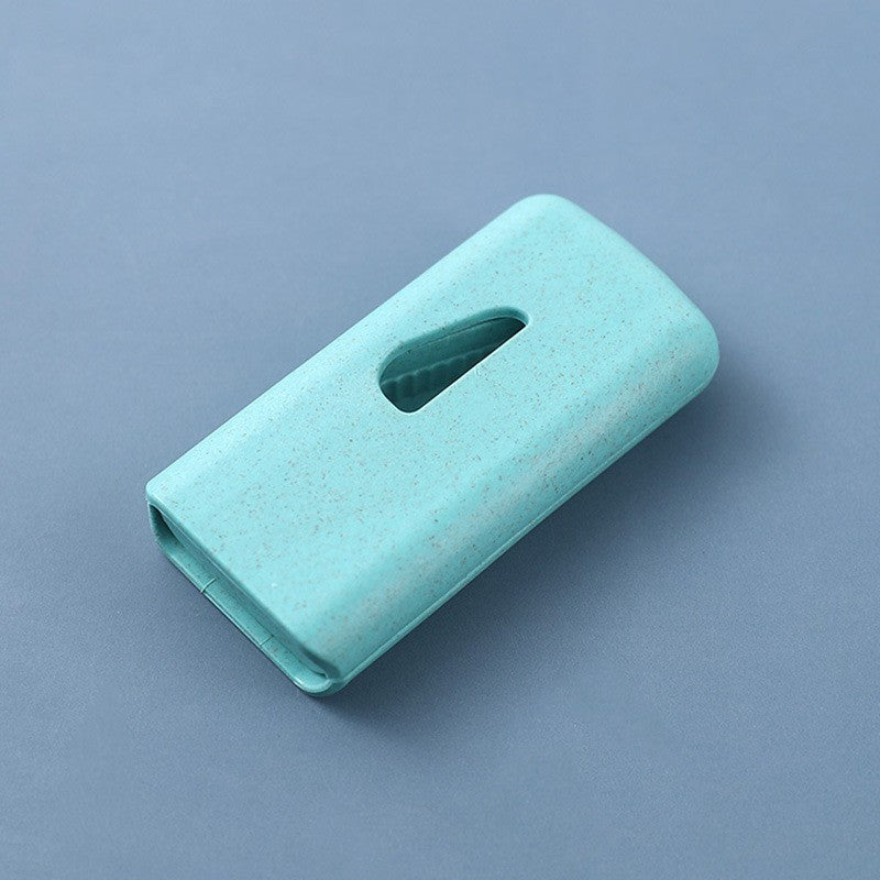 Dispozitiv Taiere Si Depozitare Medicamente, Taietor Pastile Cu Lama Din Otel Inoxidabil Si Slot In V, Plastic, 8 x 4 x 1.8 cm, Albastru