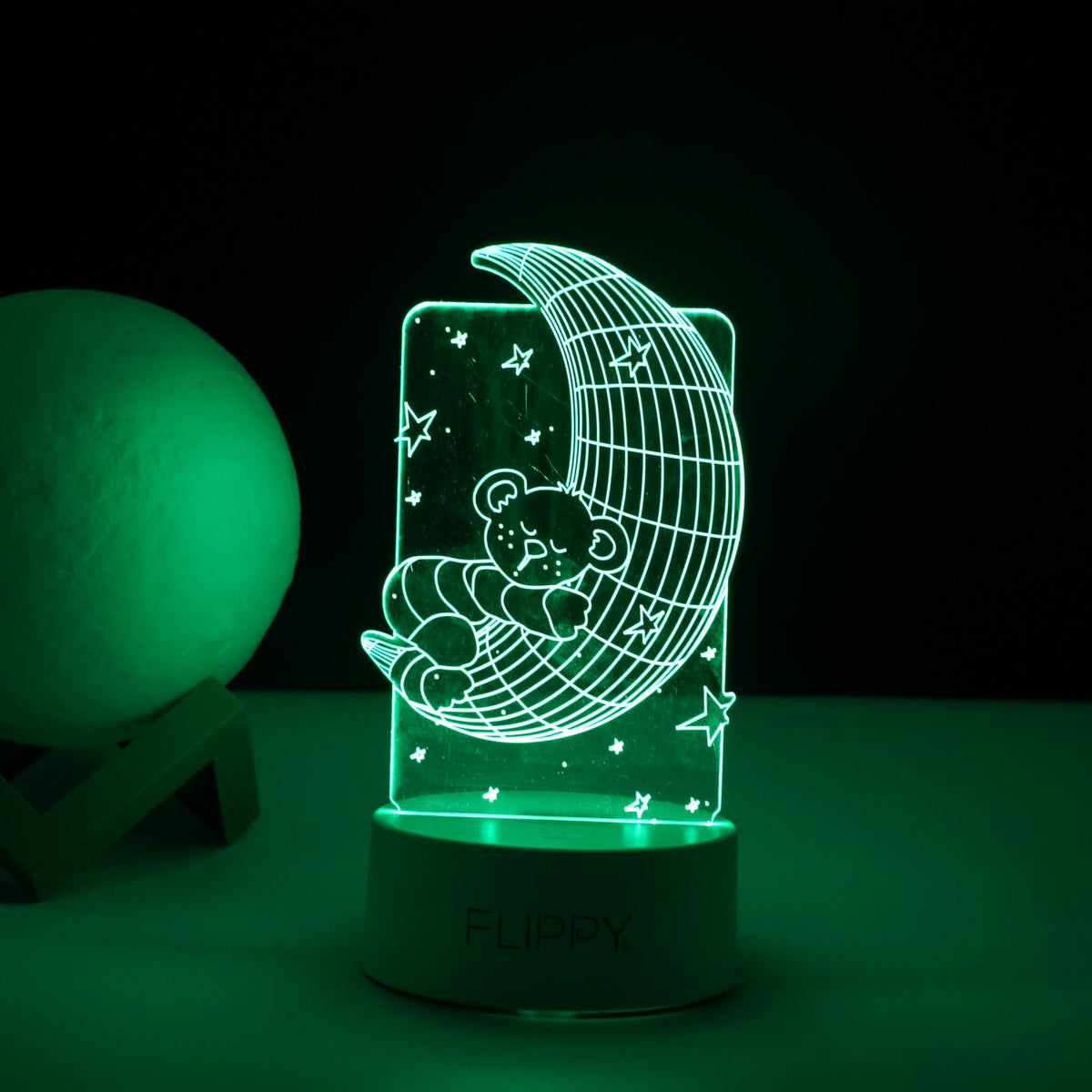 Lampa LED Decorativa 3D, Ursulet si Semiluna, Lumina Multicolora RGB cu Telecomanda, Alimentare USB sau Baterii, Material Acril, Inaltime 20 cm, Alb