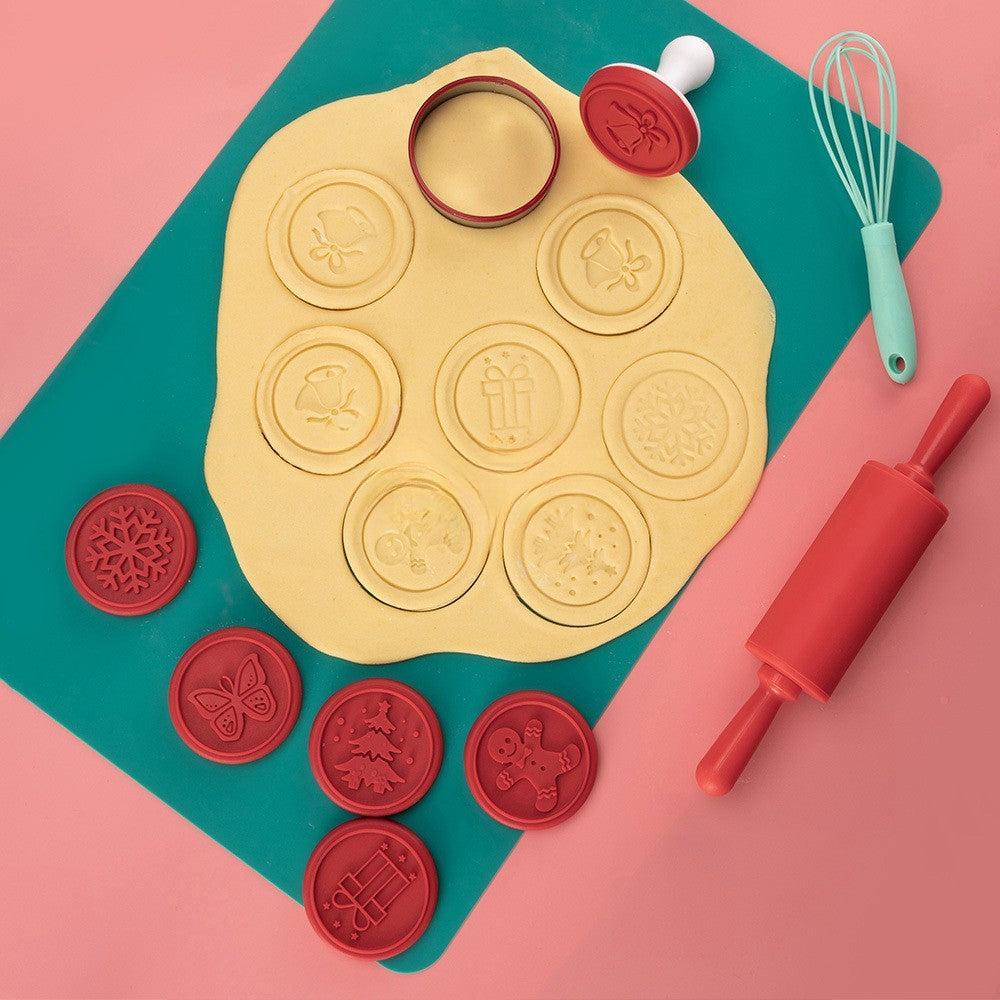 Set 6 Stampile Pentru Prajituri Si Biscuiti, Tematica Craciun, Silicon Alimentar Non-Toxic, Include Forma Taiere Aluat, Maner Ergonomic Plastic, 6 cm, Multicolor