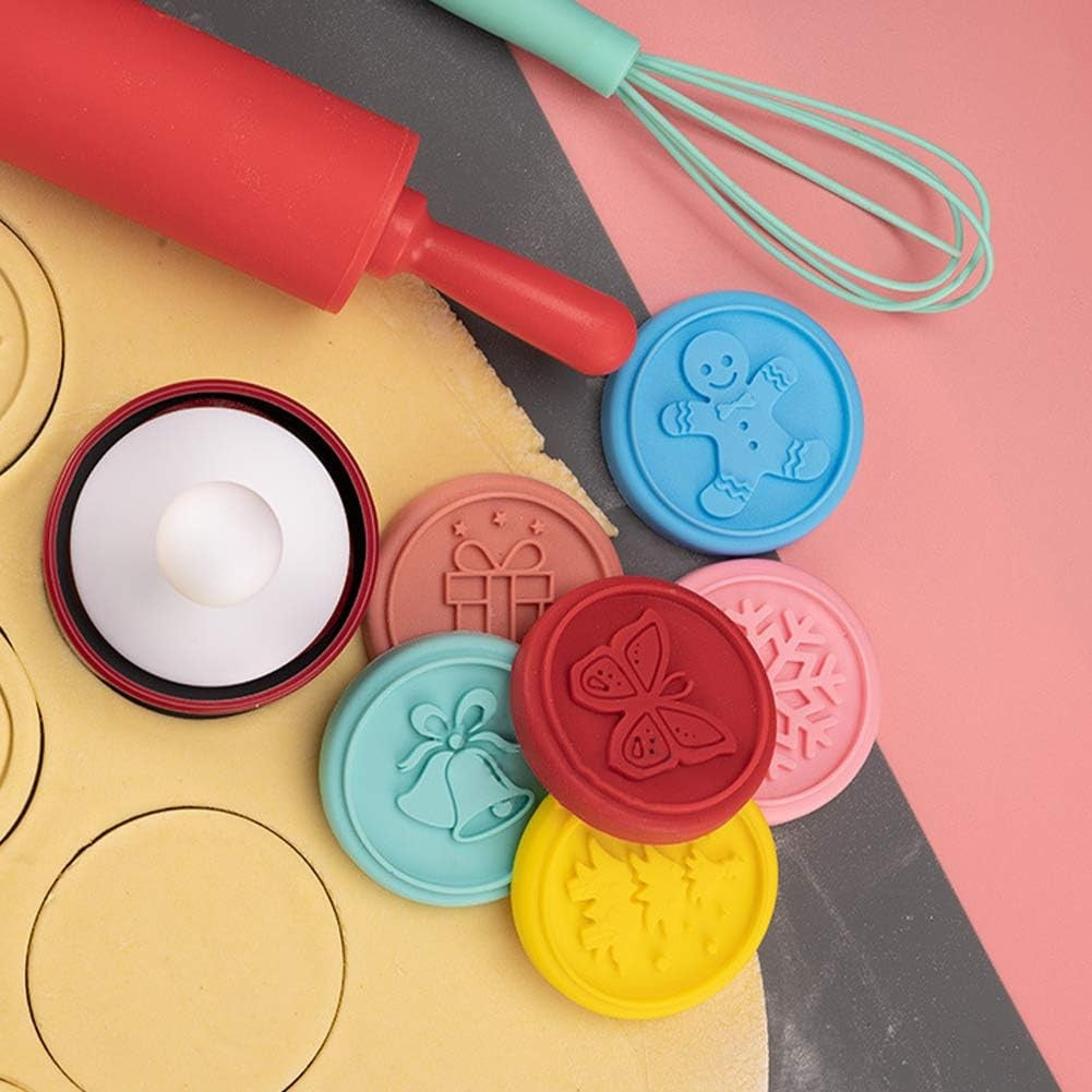 Set 6 Stampile Pentru Prajituri Si Biscuiti, Tematica Craciun, Silicon Alimentar Non-Toxic, Include Forma Taiere Aluat, Maner Ergonomic Plastic, 6 cm, Multicolor