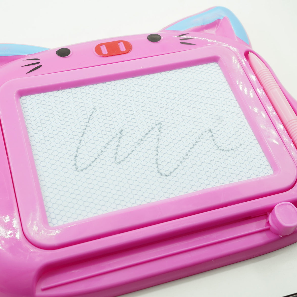 Tablita Magnetica de Scris si Desenat pentru Copii, Model Pisica cu Buton Glisant pentru Stergere, Creion Inclus, Plastic, 23.2x18.5 cm, Roz Fucshia