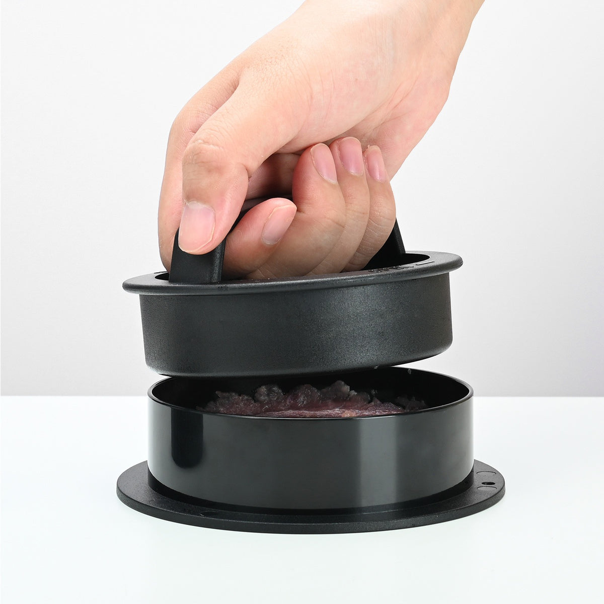 Presa Hamburger 2 in 1, Forma pentru Burgeri cu Umplutura, Invelis Antiaderent, Maner Ergonomic, Include 100 Foi de Copt, Material ABS, 13x13.5x7 cm, Negru
