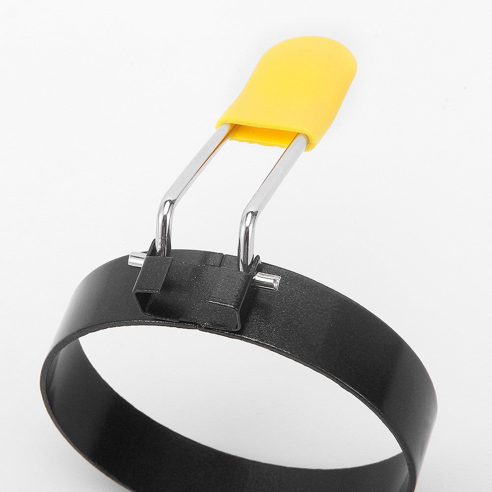 Set 4 Forme Rotunde Pentru Ou Ochiuri si Clatite, Strat Antiaderent, Inele pentru Gatit din Otel cu Maner ABS Termoizolant, Diametru 7.5 cm, Negru