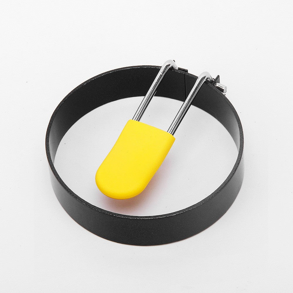 Set 4 Forme Rotunde Pentru Ou Ochiuri si Clatite, Strat Antiaderent, Inele pentru Gatit din Otel cu Maner ABS Termoizolant, Diametru 7.5 cm, Negru