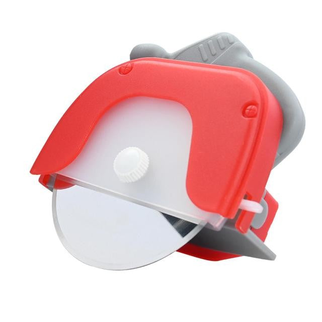 Cuțit Circular pentru Pizza, Rolă Tăiere cu Capac de Protecție și Mâner Ergonomic, Oțel Inoxidabil și Plastic, 11.5 x 12.5 cm, Roșu