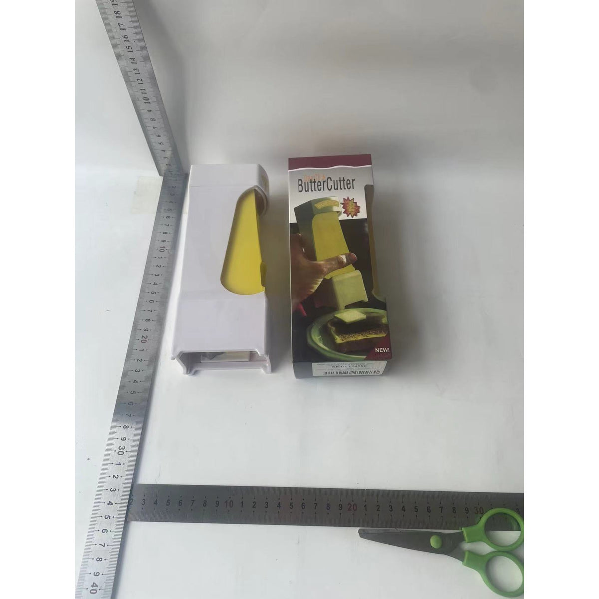 Feliator Manual de Unt, Dispozitiv pentru Taiat si Servit Felii Egale, Design Compact pentru Depozitare in Frigider, Material Plastic Rezistent, 20x6x8.5 cm, Alb