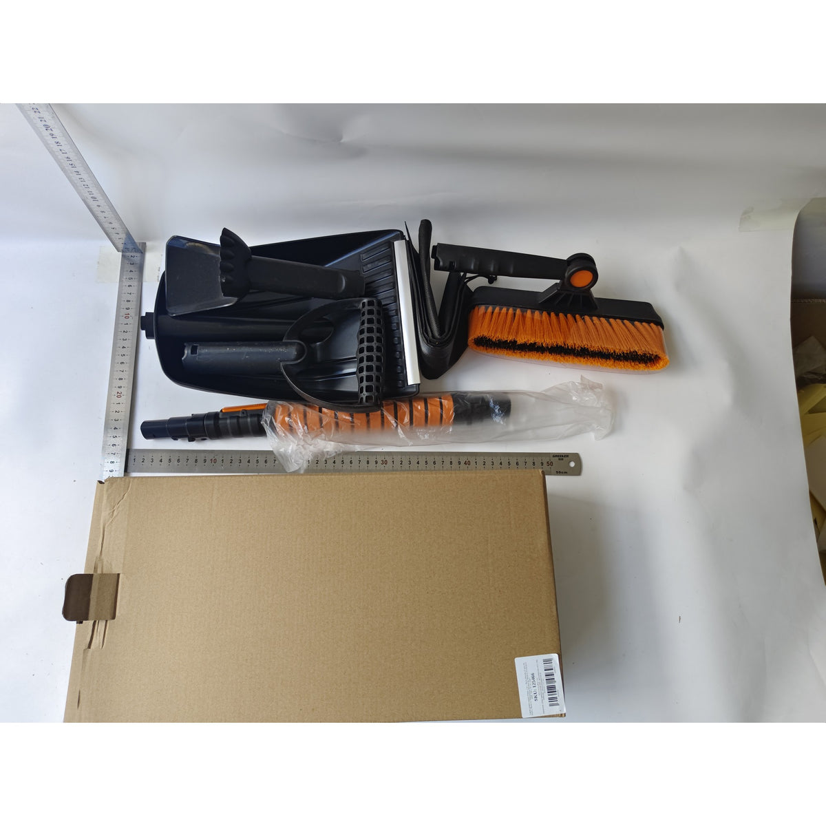 Set Lopata Zapada 5 in 1 cu Perie si Racleta, Maner Telescopic si Cap Rotativ, Aluminiu si ABS, 100 x 25 cm, Negru