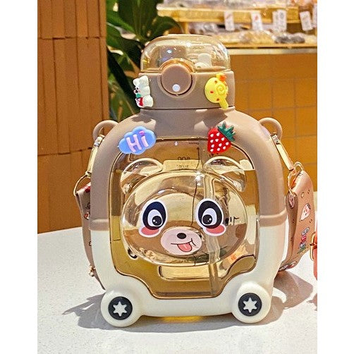 Sticla de Apa pentru Copii cu Pai si Model Ursulet, Recipient Gradat cu Mecanism Push to Open, Plastic Rezistent si Curea Reglabila, Maro, 1 L, 20 x 13 cm