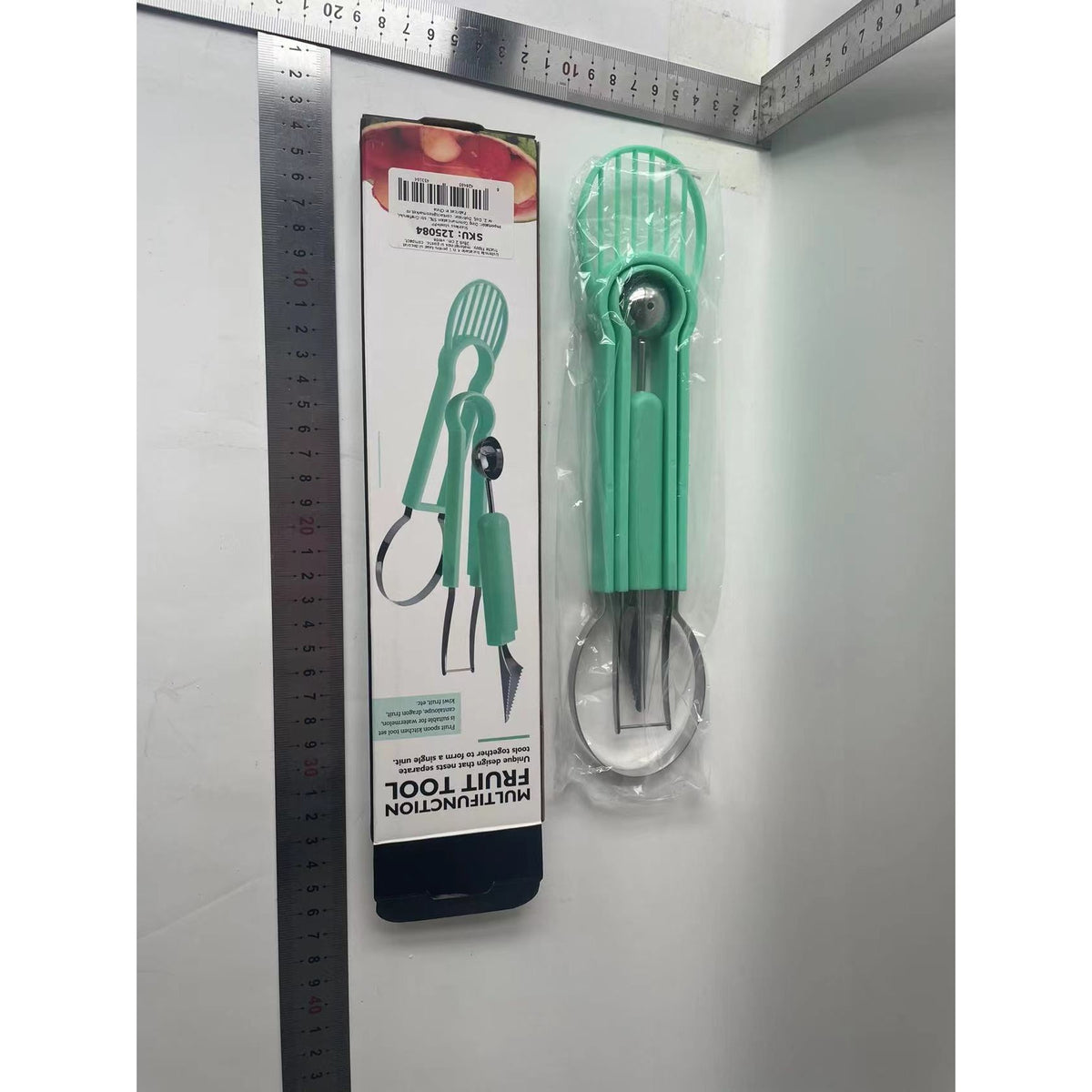 Set Ustensila Multifunctionala 4 in 1 pentru Taiat si Decorat Fructe, Lama Otel Inoxidabil, Maner Ergonomic Antiderapant, Plastic si Inox, 28x6.2 cm, Verde