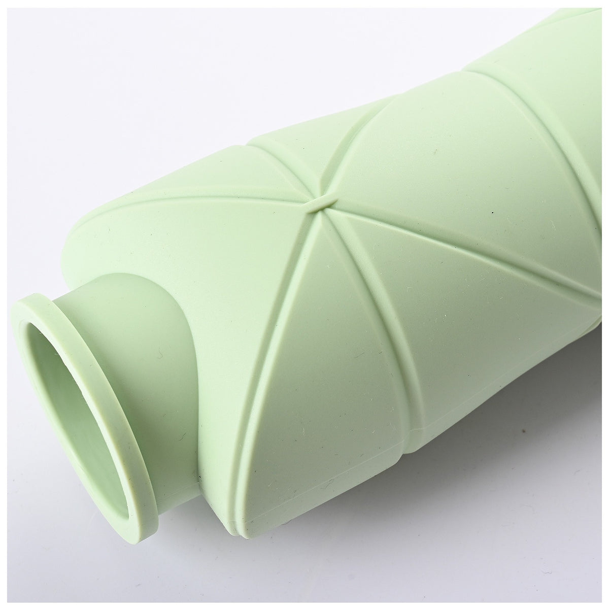 Sticla de Apa Pliabila, Recipient Reutilizabil pentru Sport si Calatorii, Silicon Termorezistent, 600 ml, Verde, 22 x 7.8 cm