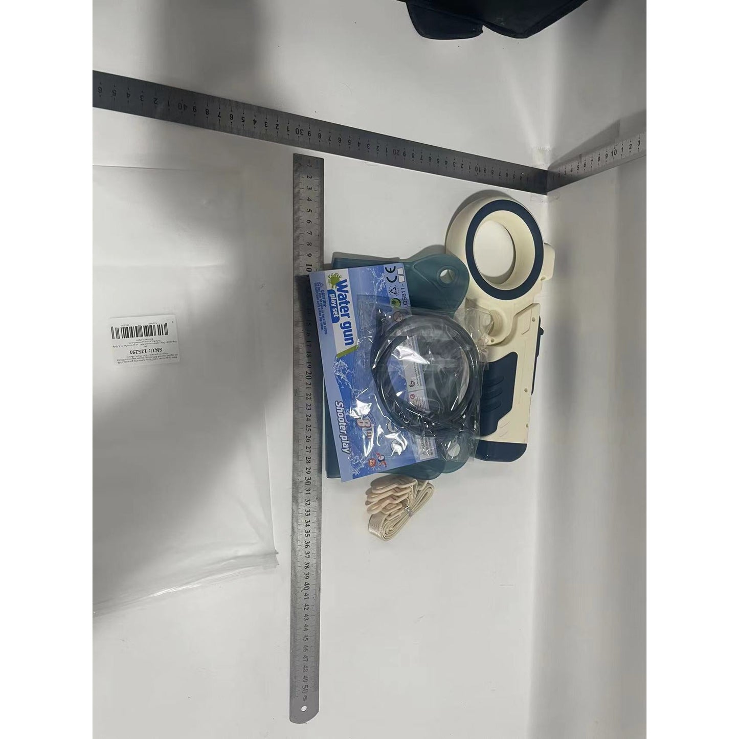 Pistol cu Apa pentru Copii, Rezervor Tip Ghiozdan 1500 ml, Distanta de Improscare 8 Metri, Tragaci cu Presiune, Material ABS si Silicon, 12.5 x 28 cm, Albastru