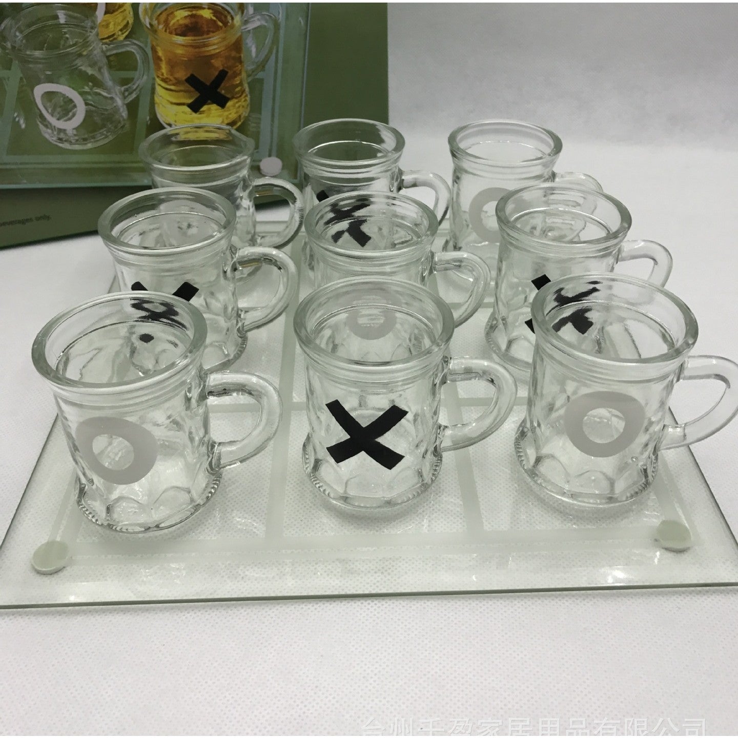 Joc X si O pentru Petreceri, Tablă de Joc cu 9 Mini Halbe, Design Elegant din Sticlă și Oglindă, 25 x 25 cm, Transparent
