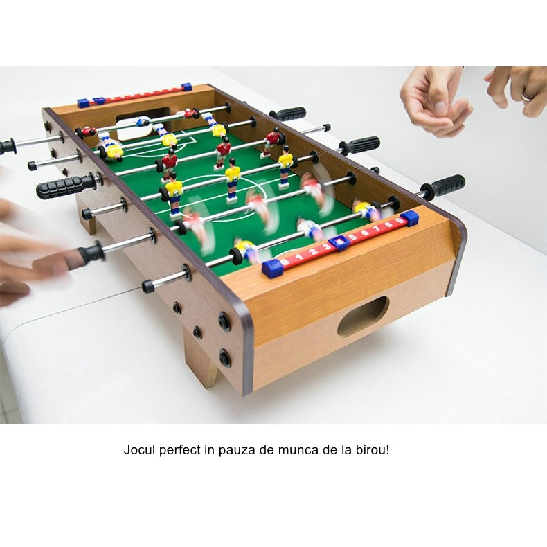 Mini Masa de Fotbal cu 18 Jucatori si 6 Manere, Joc de Masa Portabil cu Tabela Scor, Structura din Lemn, Metal si ABS, 50 x 25 x 16 cm