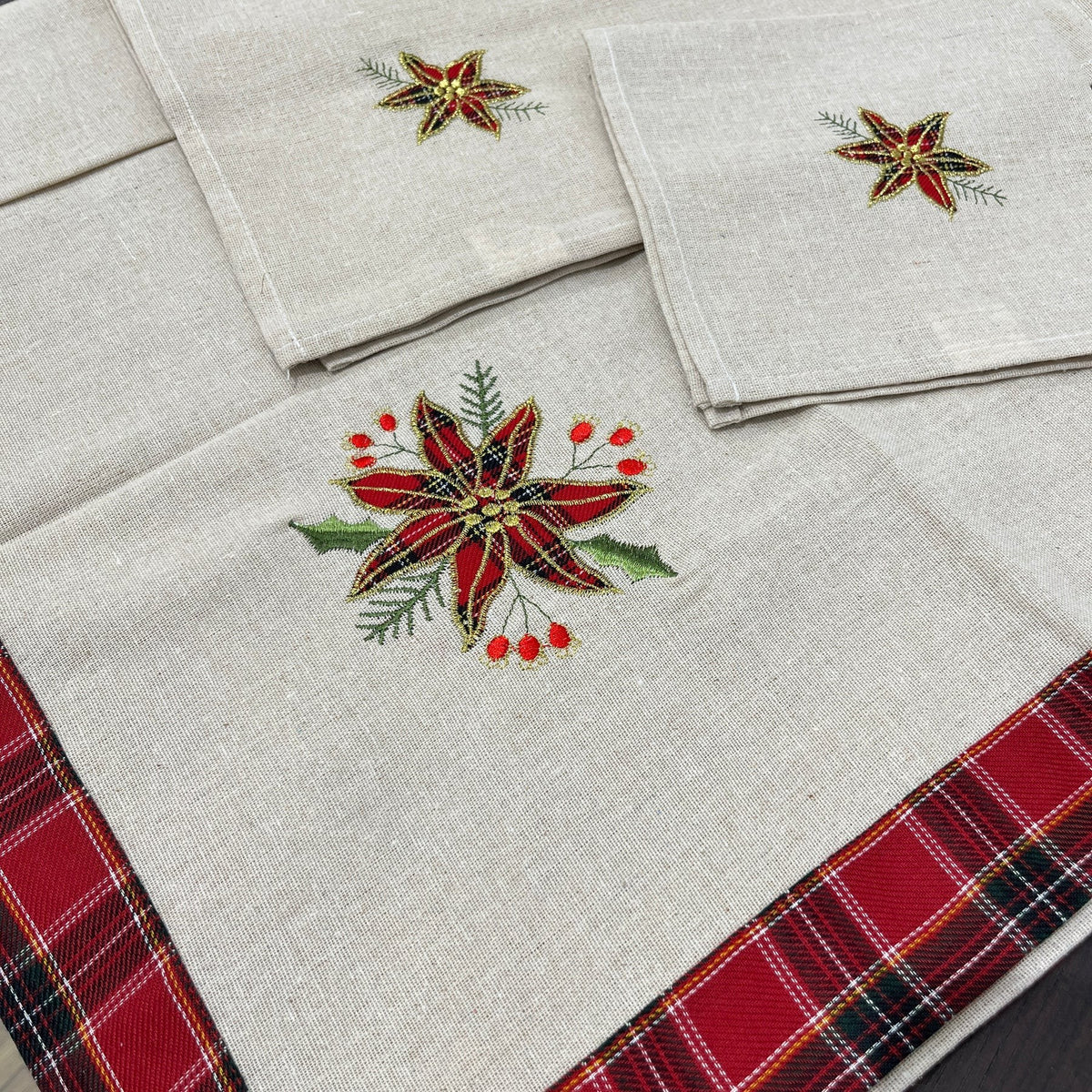 Fata de Masa Craciun, Material In Brodat cu Motive Florale Festive, Design Elegant de Iarna, Crem, 85 x 85 cm