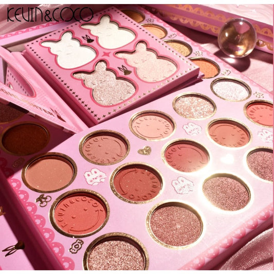 Kevin&Coco Set Machiaj 2 In 1, Paleta Farduri De Pleoape 62 Nuante, Mini Paleta Iluminator Tip Carte, Rezistenta Ridicata, Multicolor, 22 x 17 cm, 430 g