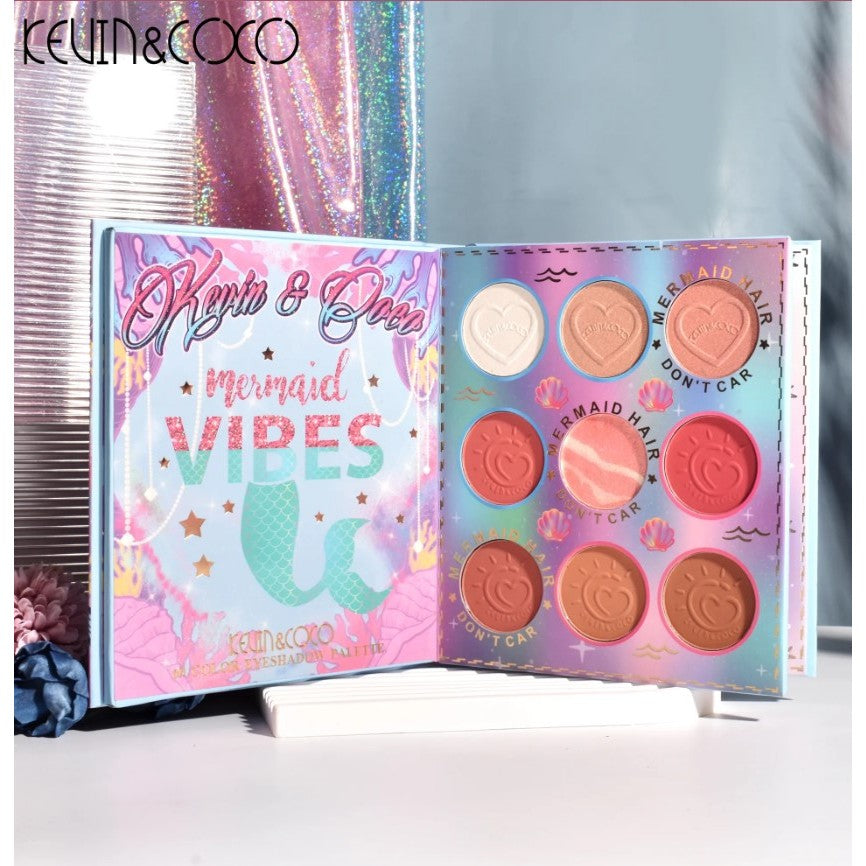 Kevin&Coco Paleta Machiaj cu 69 Nuante Farduri de Pleoape, Blush, Iluminator si Conturing, Deschidere Tip Carte, Multicolor, 18.6 x 16.5 cm, 97 g