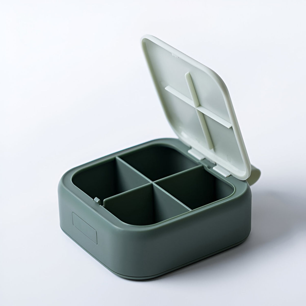 Organizator Medicamente Portabil, Cutie Depozitare Pastile cu 4 Compartimente, Inchidere Etans si Clips, Plastic PP Fara BPA, Forma Patrata, Verde, 7.5x7.5x3 cm