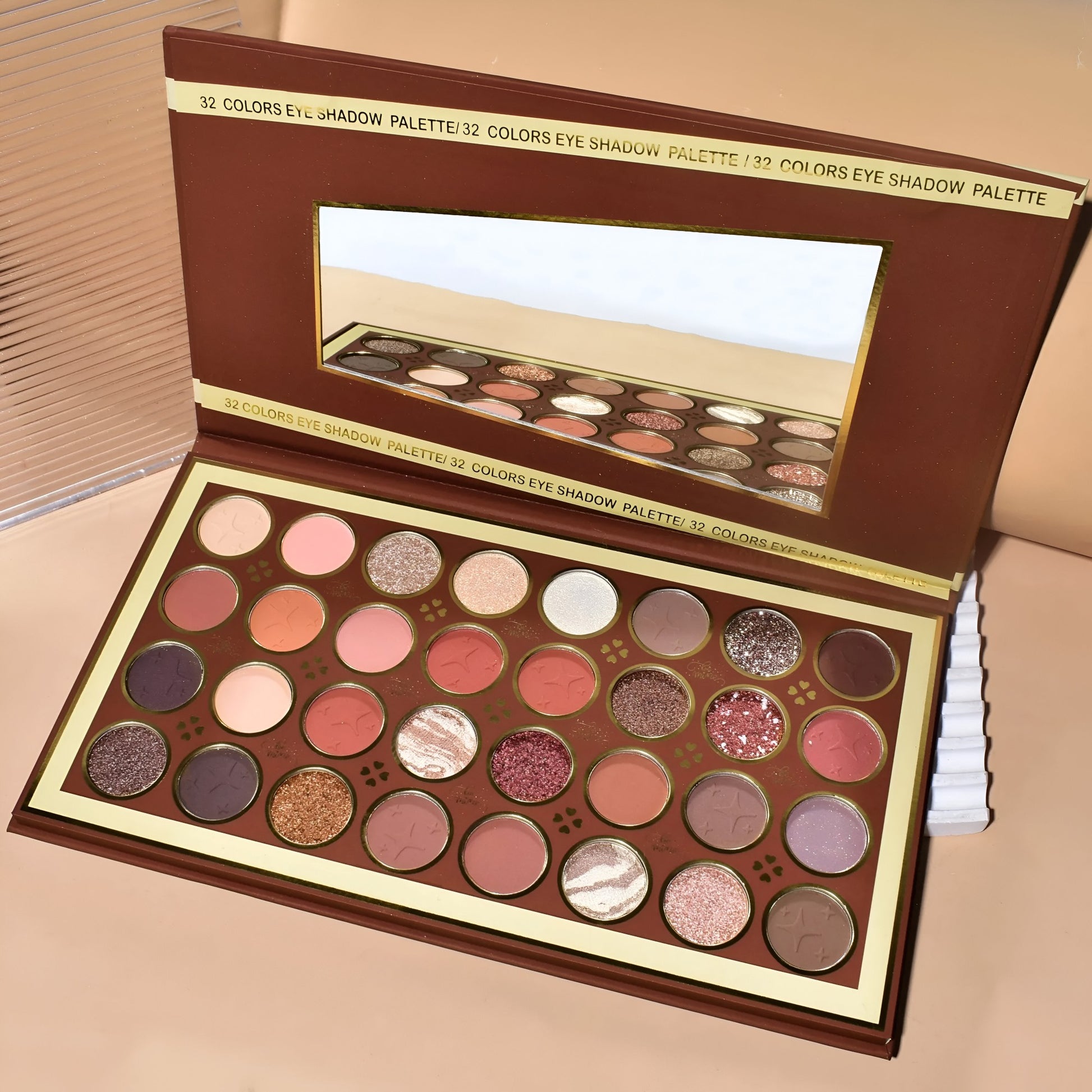 Kevin & Coco Trusa Machiaj Be Mine, Paleta Farduri de Pleoape Mate, Sidefate si Glitter, Cruelty-Free, 32 Culori, 25.7 x 14.3 x 1.2 cm