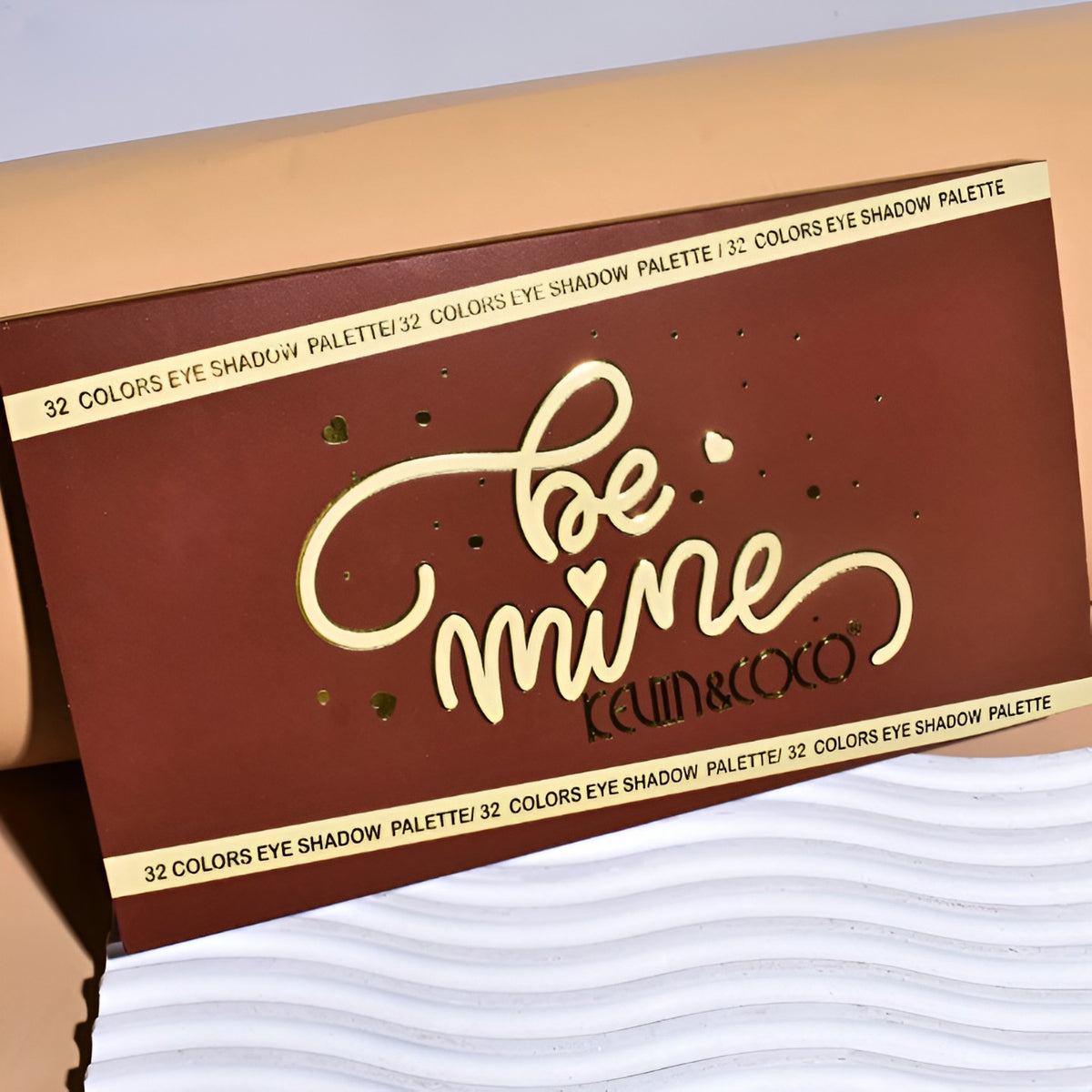 Kevin & Coco Trusa Machiaj Be Mine, Paleta Farduri de Pleoape Mate, Sidefate si Glitter, Cruelty-Free, 32 Culori, 25.7 x 14.3 x 1.2 cm
