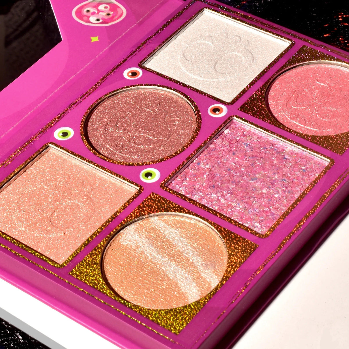 Kevin&Coco Paleta Iluminatoare Si Blush Halloween, 6 Nuante Cu Pigment Ridicat, Textura Pudra, Culori Calde, Varianta A Nude-Rose, 160g