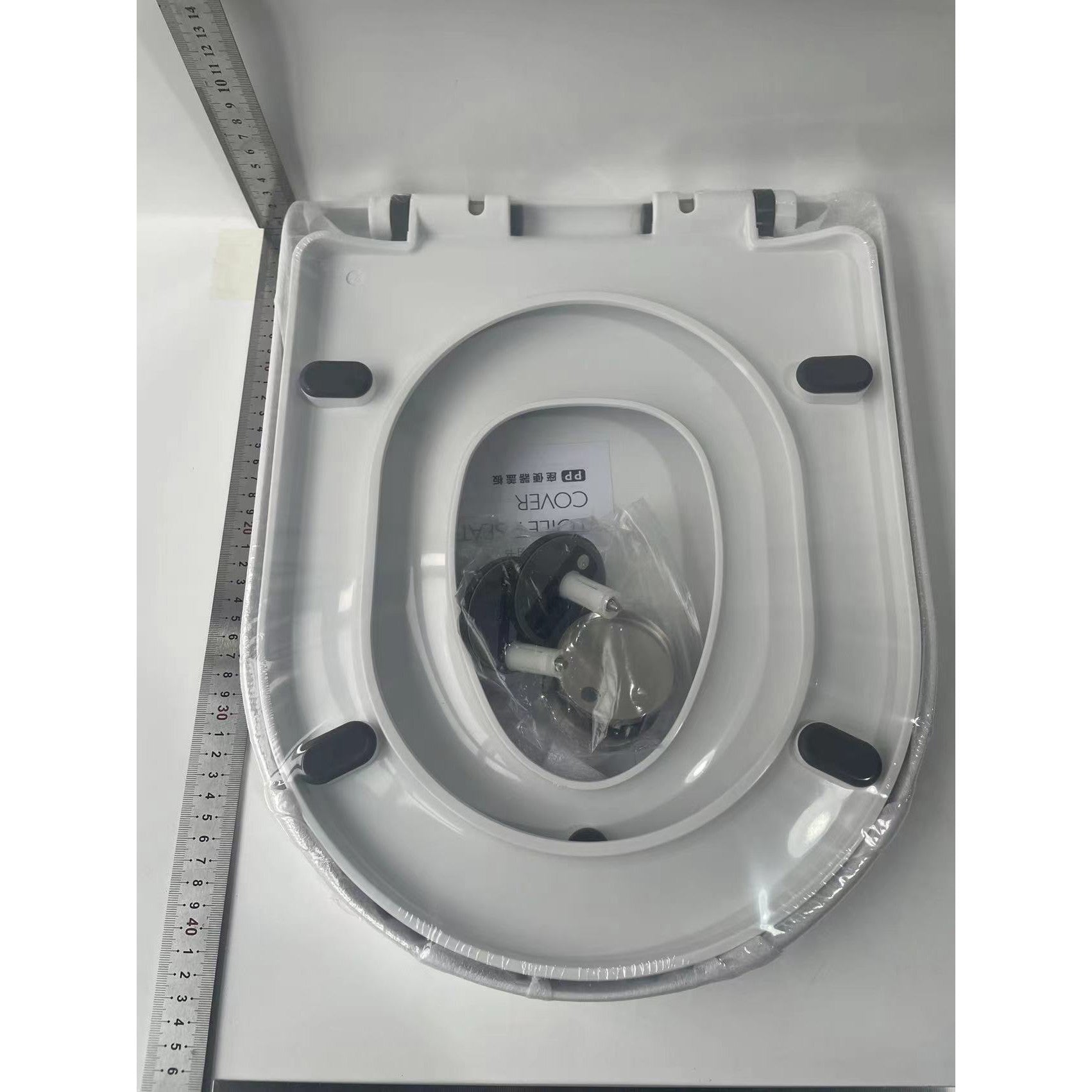 Capac de Toaleta 2 in 1 cu Reductie pentru Copii si Adulti, Coborare Lenta si Silentioasa, Forma V, Polipropilena PP5, Alb