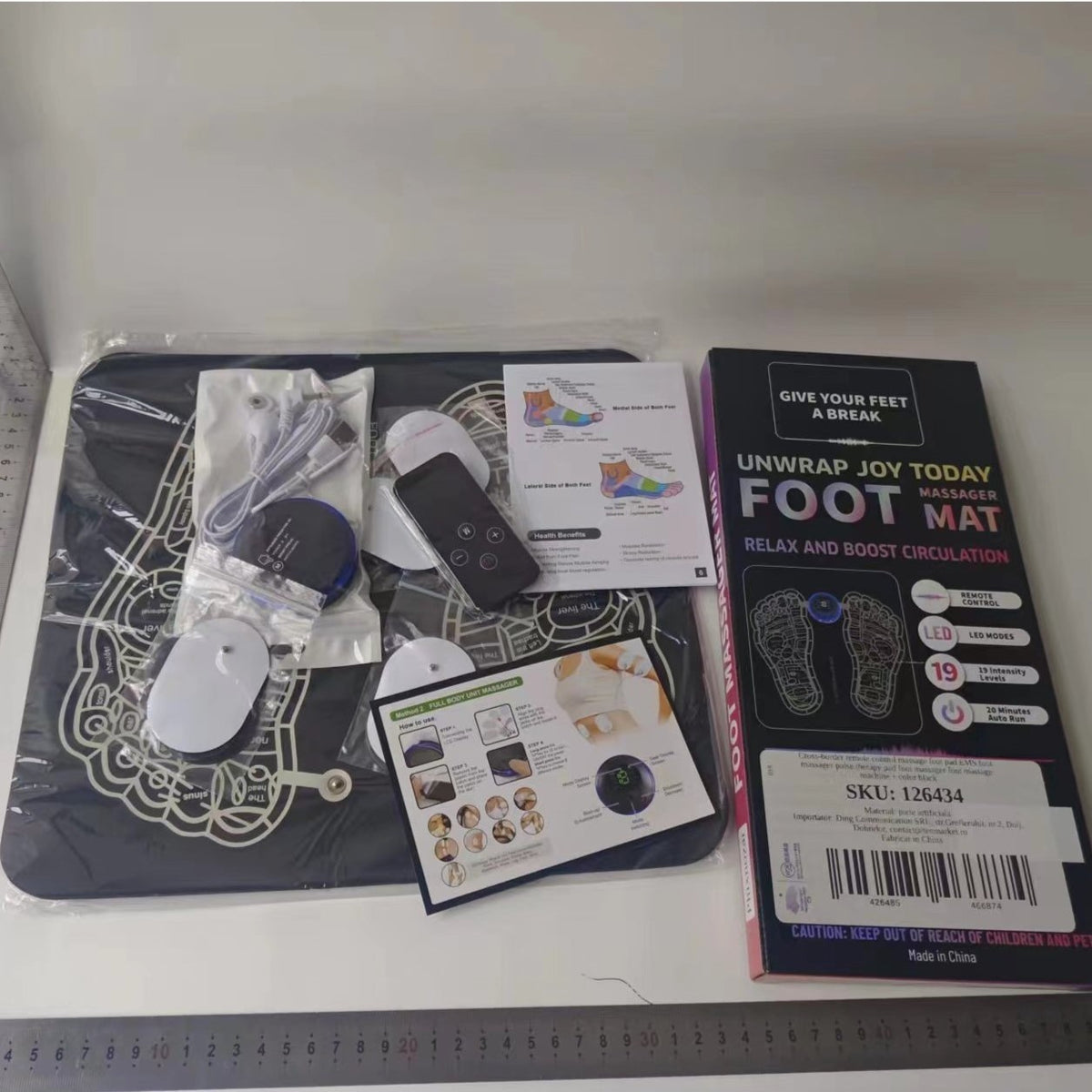 Covoras Masaj Picioare EMS, Stimulator Circulatie si Reflexoterapie, 4 Niveluri Intensitate, Ecran LED, Incarcare USB, Telecomanda Inclusa, Silicon, Negru