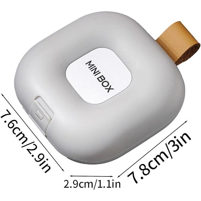 Cutie Depozitare Medicamente si Organizator Pastile, 4 Compartimente cu Inchidere Etans, Format Portabil Patrat, Material Plastic PP fara BPA, Alb/Gri, 7.6x2.9x7.8 cm