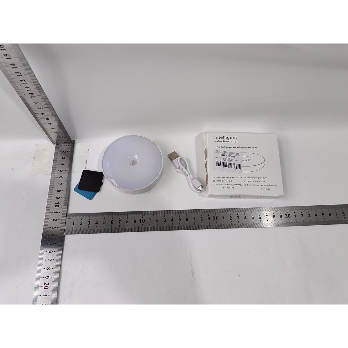 Lampa de Veghe LED cu Senzor de Miscare, Incarcare USB, Acumulator 300mAh, Functie Auto On/Off, Fixare Magnetica, 8 LED-uri, Lumina Alb Rece, Forma Rotunda, Alb, 8.5x2.3 cm
