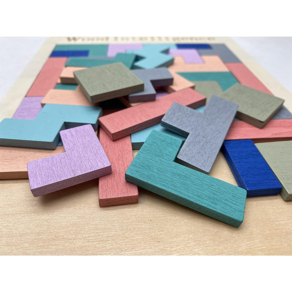 Puzzle Montessori, Joc Educativ Tip Tetris, Dezvoltare Abilitati Cognitive si Motrice, Lemn Natural, 40 Piese, 26.5 x 17.7 cm, Multicolor Pastelat