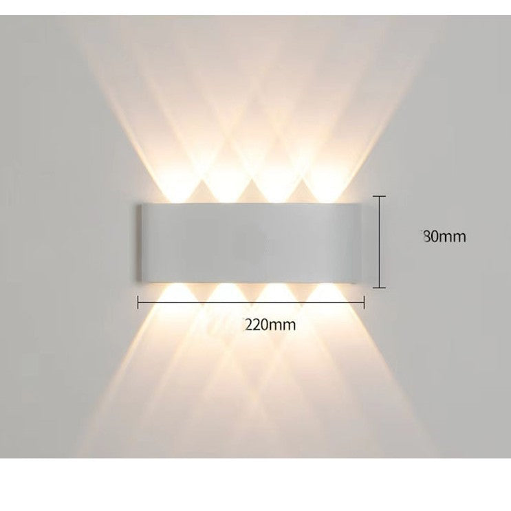 Aplica LED Perete Interior si Exterior, Protectie IP65 Rezistenta la Apa, Alimentare Solara 8 W, Lumina Calda, Corp Aluminiu, 22x8 cm, Alb