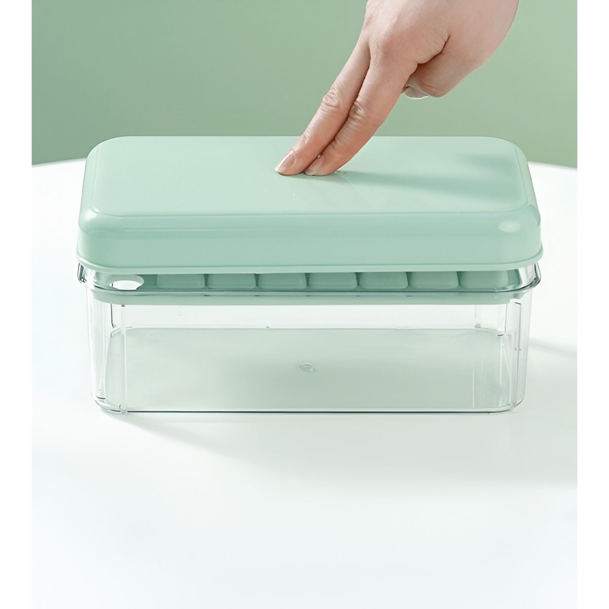 Set Recipient pentru Cuburi de Gheata cu Sistem de Presare, 2 Tavi de Silicon, Capac Etans si Lopata inclusa, Plastic Alimentar PET/PP, 23.5x13.3x10 cm, Verde/Transparent