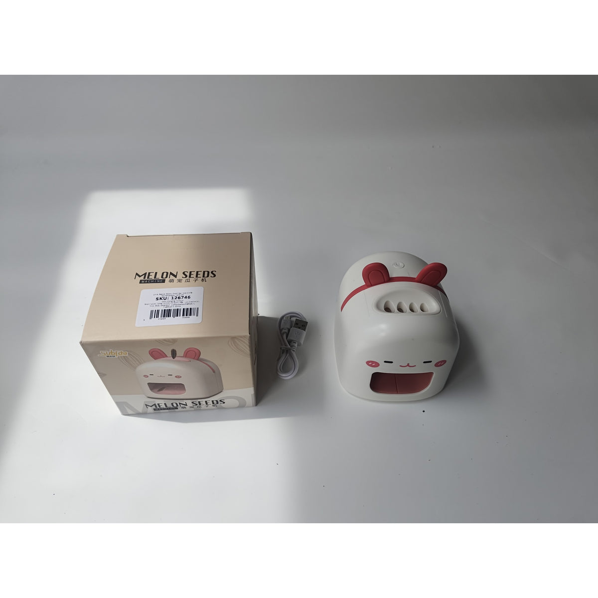 Mașină Electrică de Decojit Semințe de Floarea Soarelui, Deschizător Automat cu 4 Orificii, Protecție Dinți, Încărcare USB, Design Iepuraș, Material ABS, 9.7x10x8.6 cm, Alb