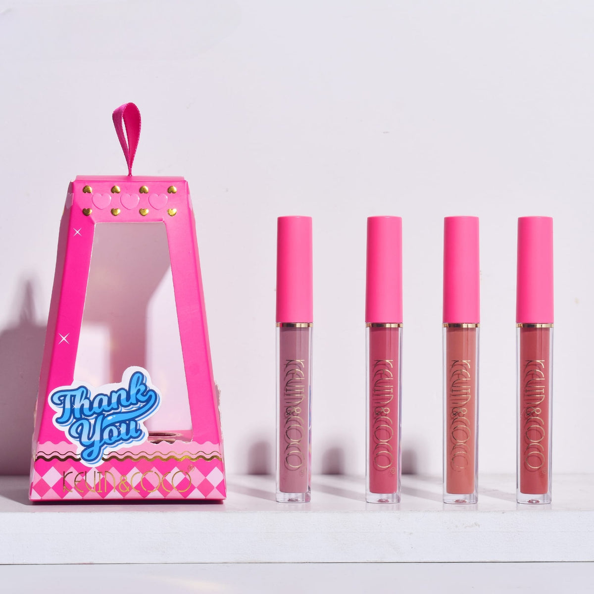Kevin & Coco Set de Buze Cloud Bubble, 4 Gloss-uri de Buze cu Aspect Catifelat si Lucios, Textura Hidratanta, Cruelty-Free, Nuante Roz si Nude, 4 x 1.7 ml