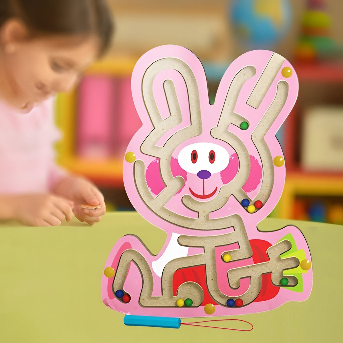 Joc cu Bile din Lemn tip Montessori, Berbis, Model Iepuras, Creion Magnetic, Tip Labirint, din Lemn, 19.5x15.5 cm, Roz