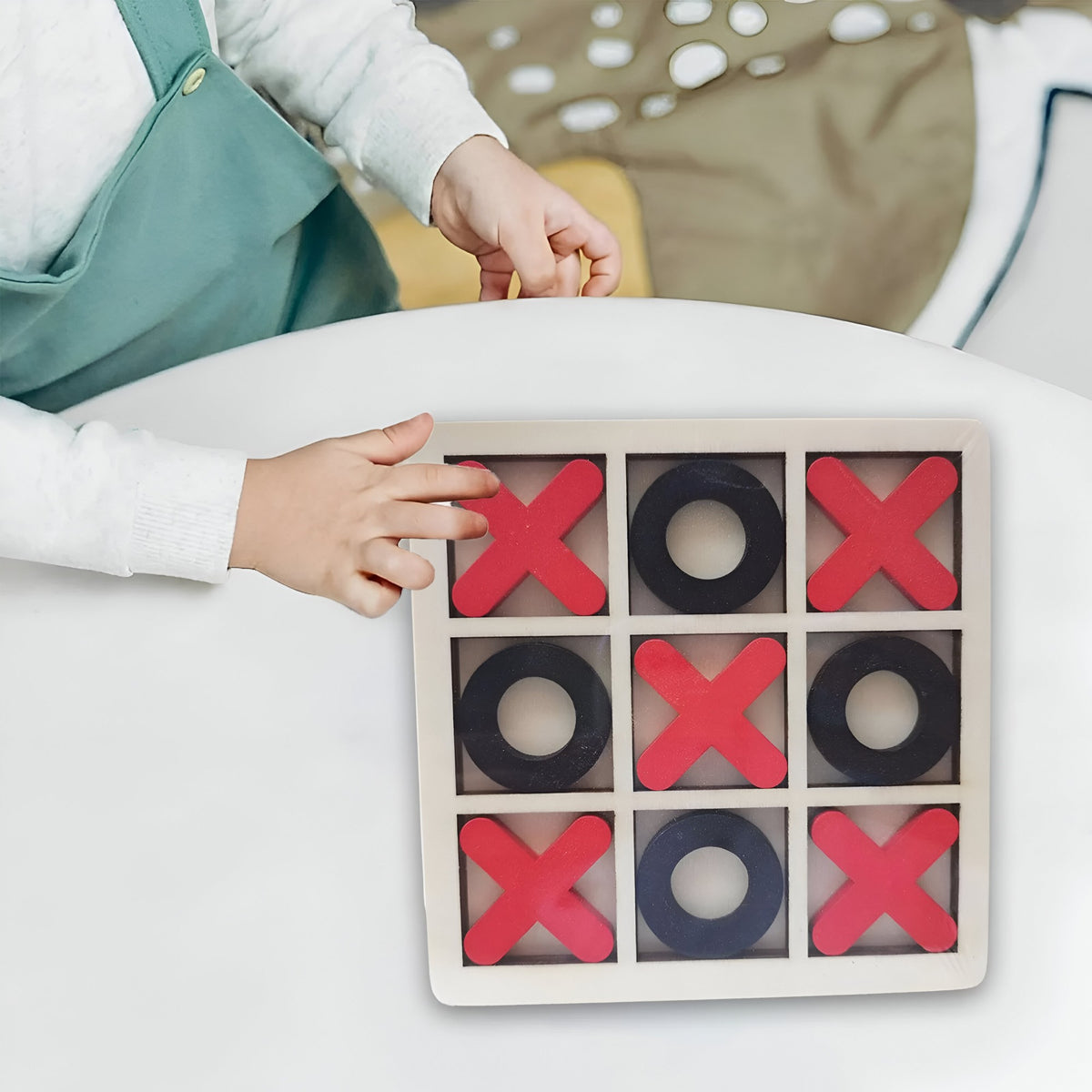 Joc Montessori Tic Tac Toe, Puzzle Educativ X si 0, Joc de Logica si Strategie Interactiv, Lemn, 9 Piese, 14.3x14.3 cm, Negru/Rosu