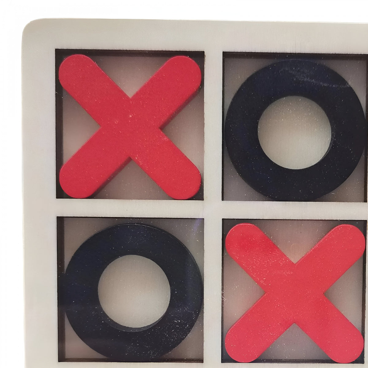 Jucarie Educativa si Interactiva Tic Tac Toe din Lemn tip Montessori, Berbis, X si O, 9 Piese, 14.3x14.3 cm, Negru Rosu