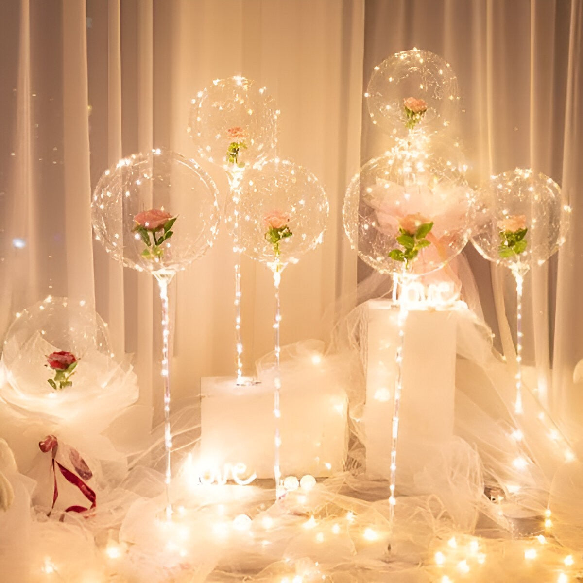 Trandafir Artificial in Balon Transparent cu Lumini LED, Tip Buchet Decorativ, Banda 3 m, Diametru 35 cm, Roz