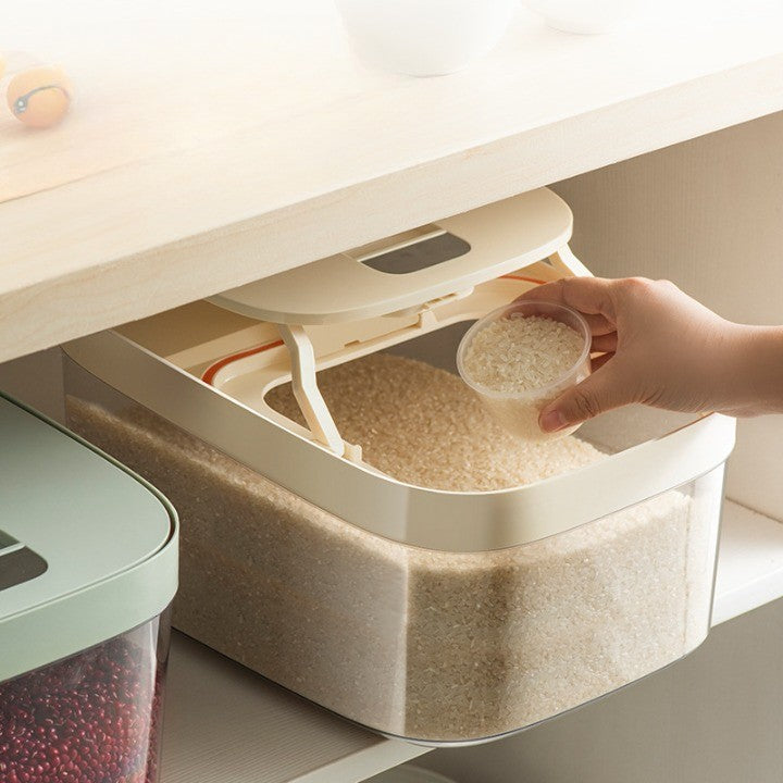 Cutie de Depozitare Alimente cu Dozator si Filtru, Recipient Sigilat pentru Produse Vrac, Plastic Rezistent la Umiditate, Capacitate 6 kg, 37 x 26 x 14.5 cm, Alb