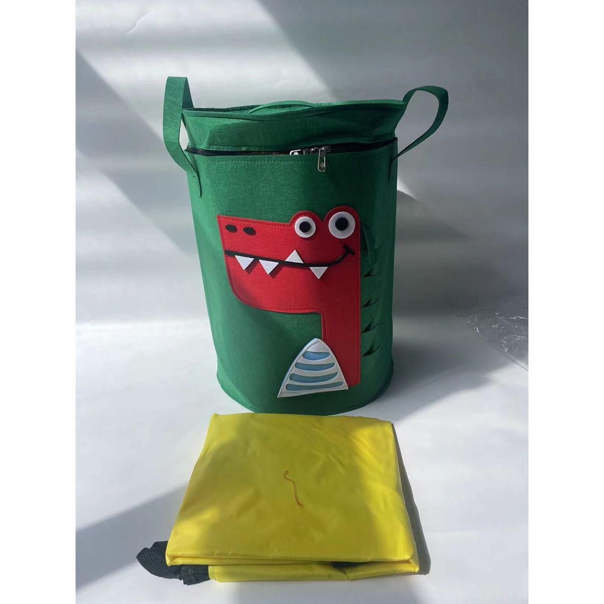 Cutie Depozitare Jucarii si Lego 2In1, Cos cu Covor de Joaca Detasabil, Impermeabila, cu Manere si Sfori, Poliester, 150 cm, Model Crocodil, Verde